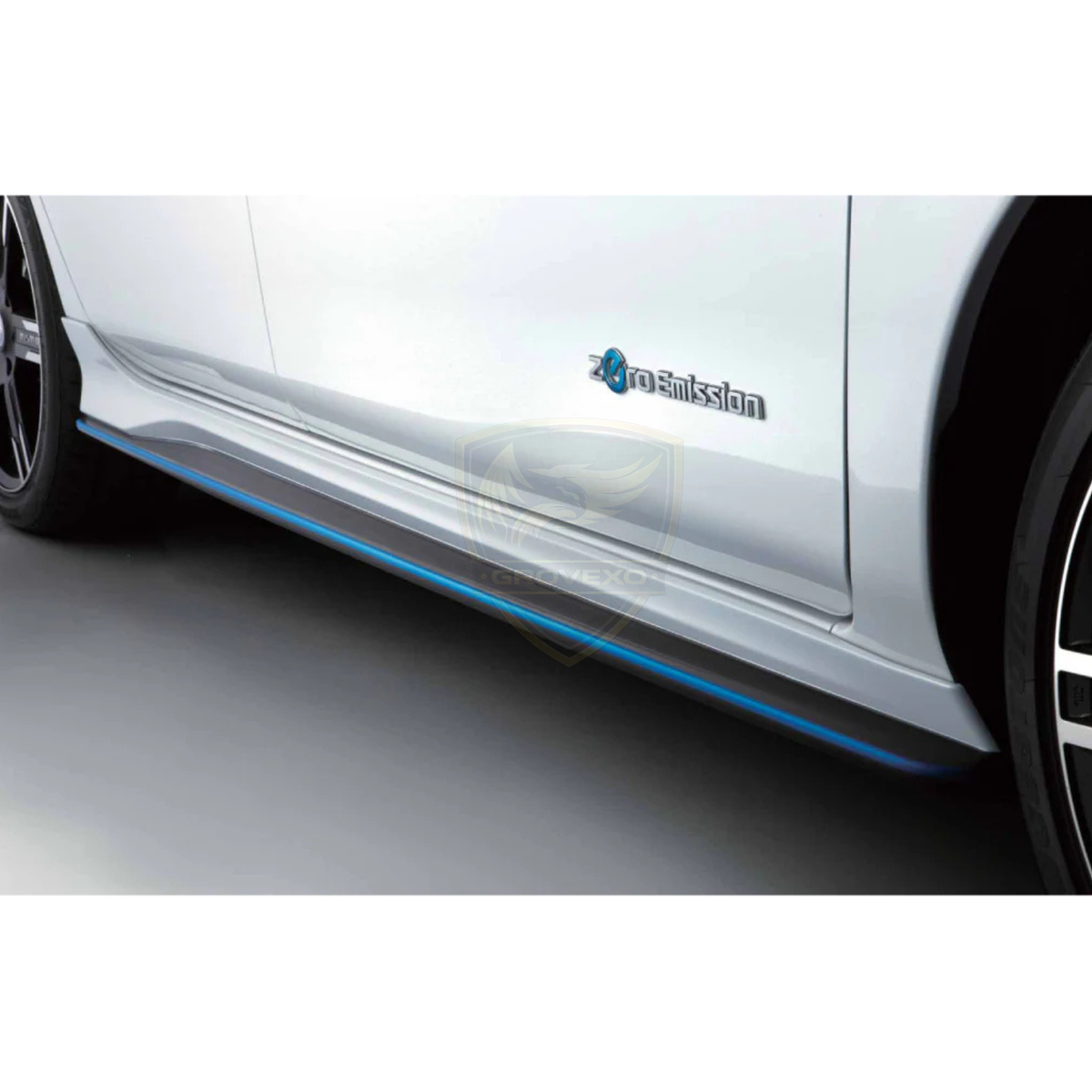 NISMO Carbon Side Skirt Kit Nissan LEAF ZE0 – 7685S-RPZ01-C0